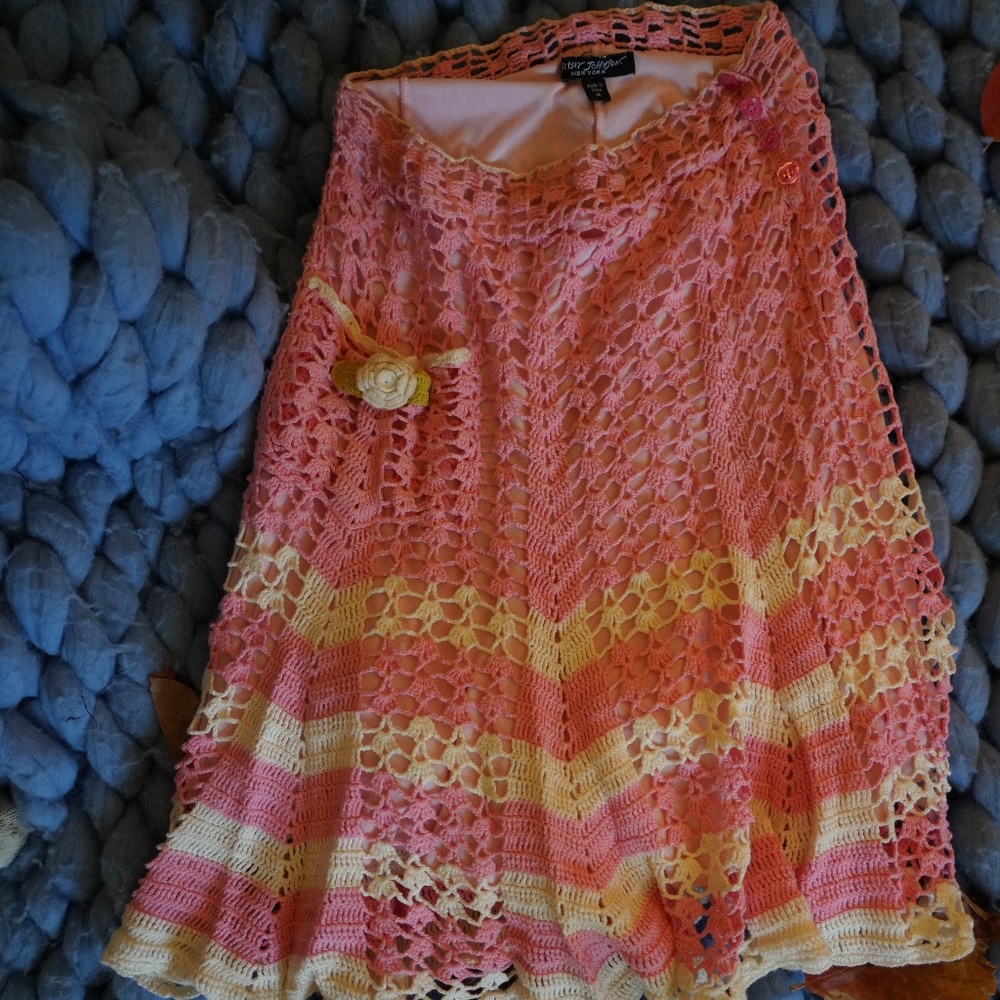 Betsy Johnson Crocheted Skir Pink and White